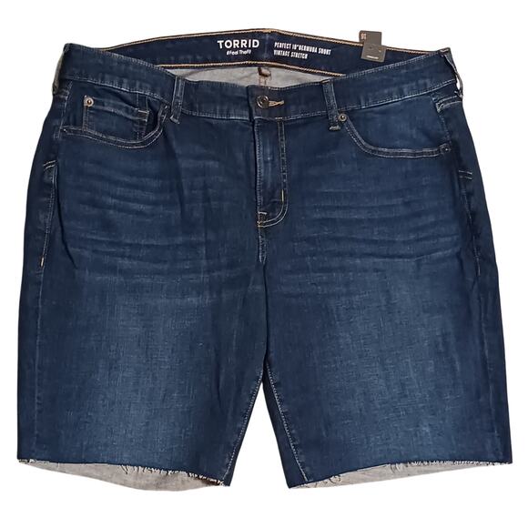 Torrid Perfect Bermuda Short Dark Wash Denim Vintage Stretch size 16 NWT - Picture 1 of 8